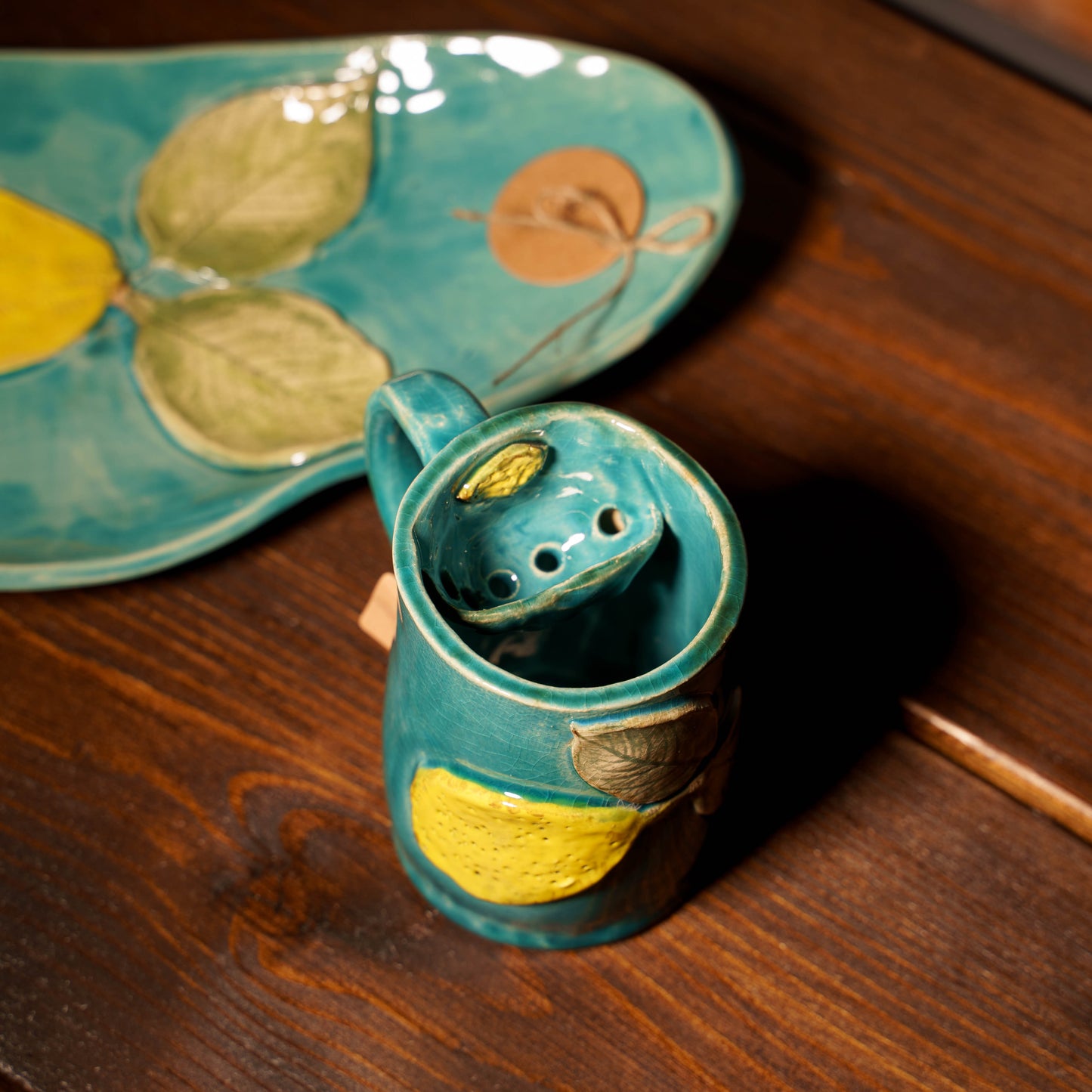 Zestaw ceramiczny „Cytrynowy Poranek” – kubek + talerz