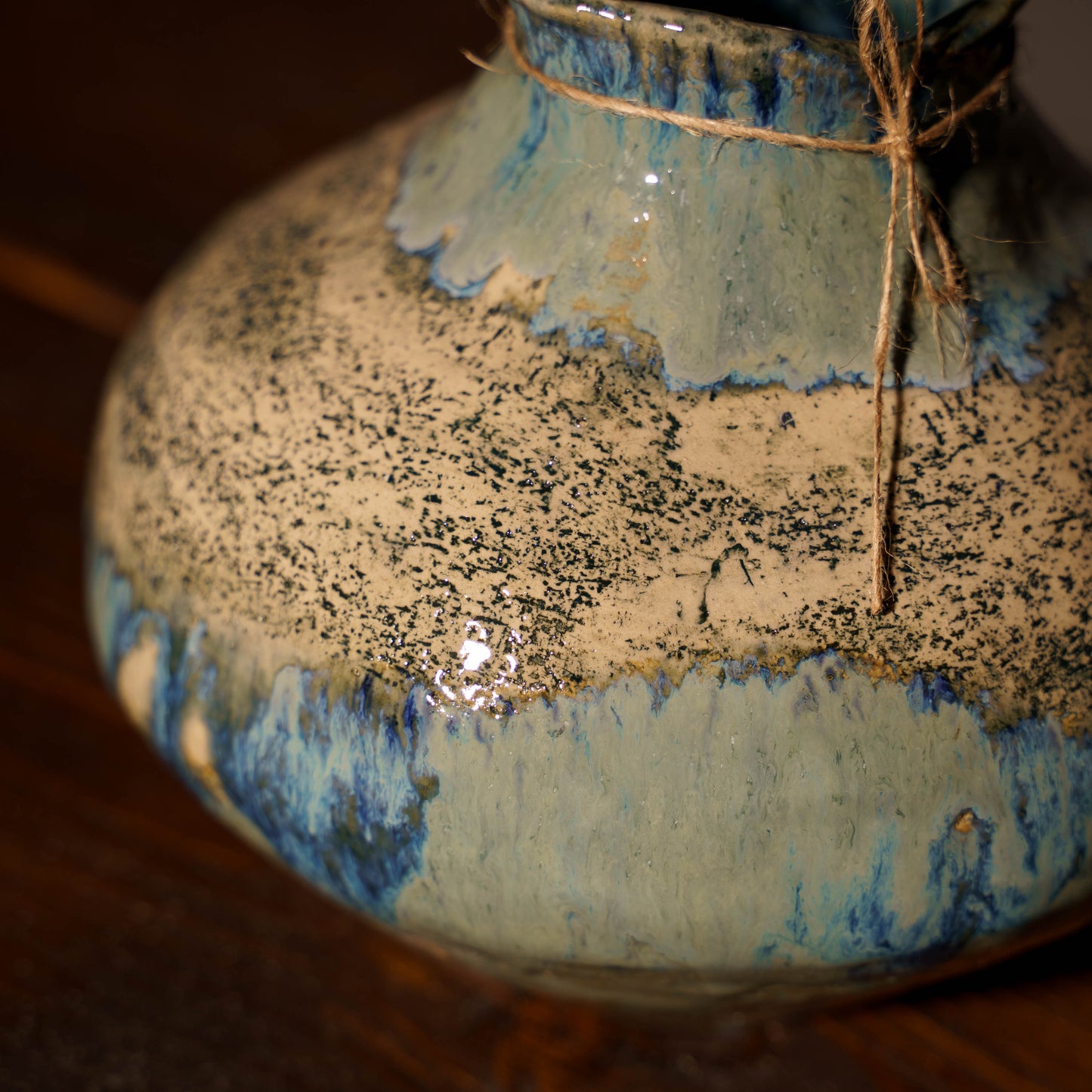 Wazon ceramiczny ręcznie wykonany – „Błękitna Ziemia”