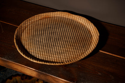 Talerz ceramiczny z odciskiem siatki