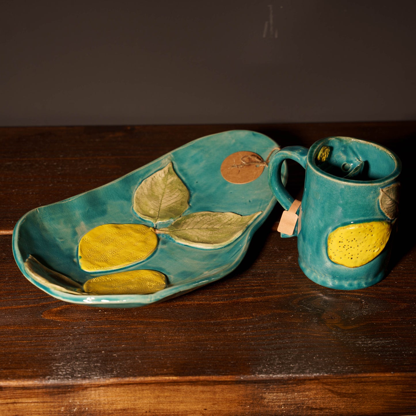 Zestaw ceramiczny „Cytrynowy Poranek” – kubek + talerz